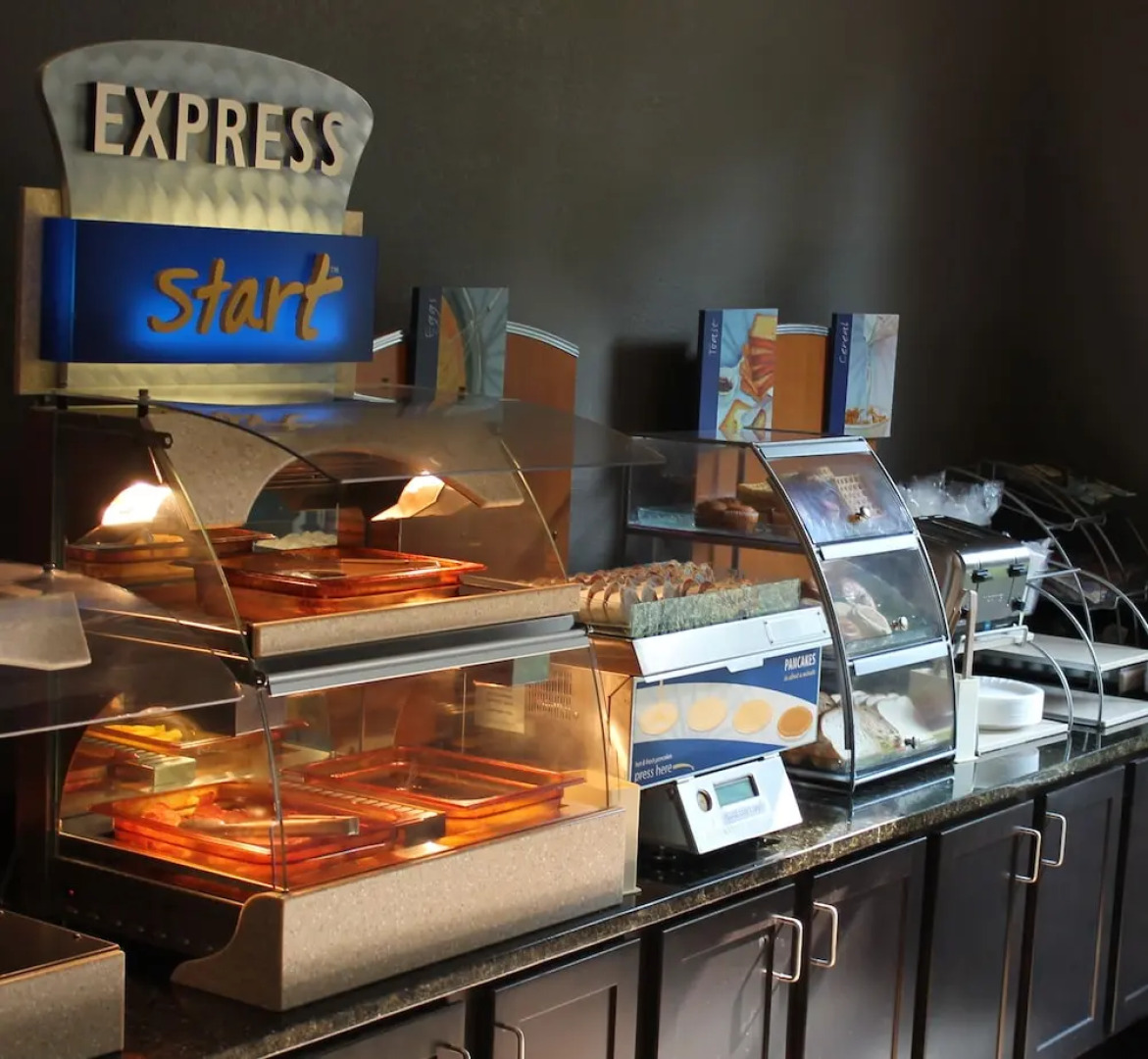 Holiday Inn Express Hotel & Suites RIPLEY, an IHG Hotel