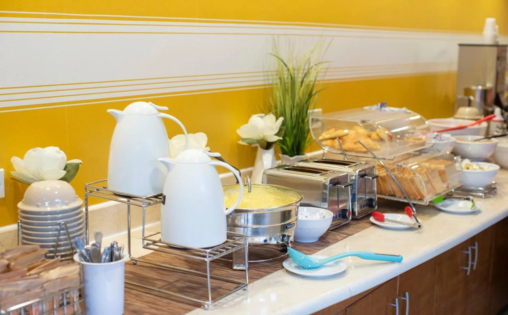 Coconut Waikiki Hotel