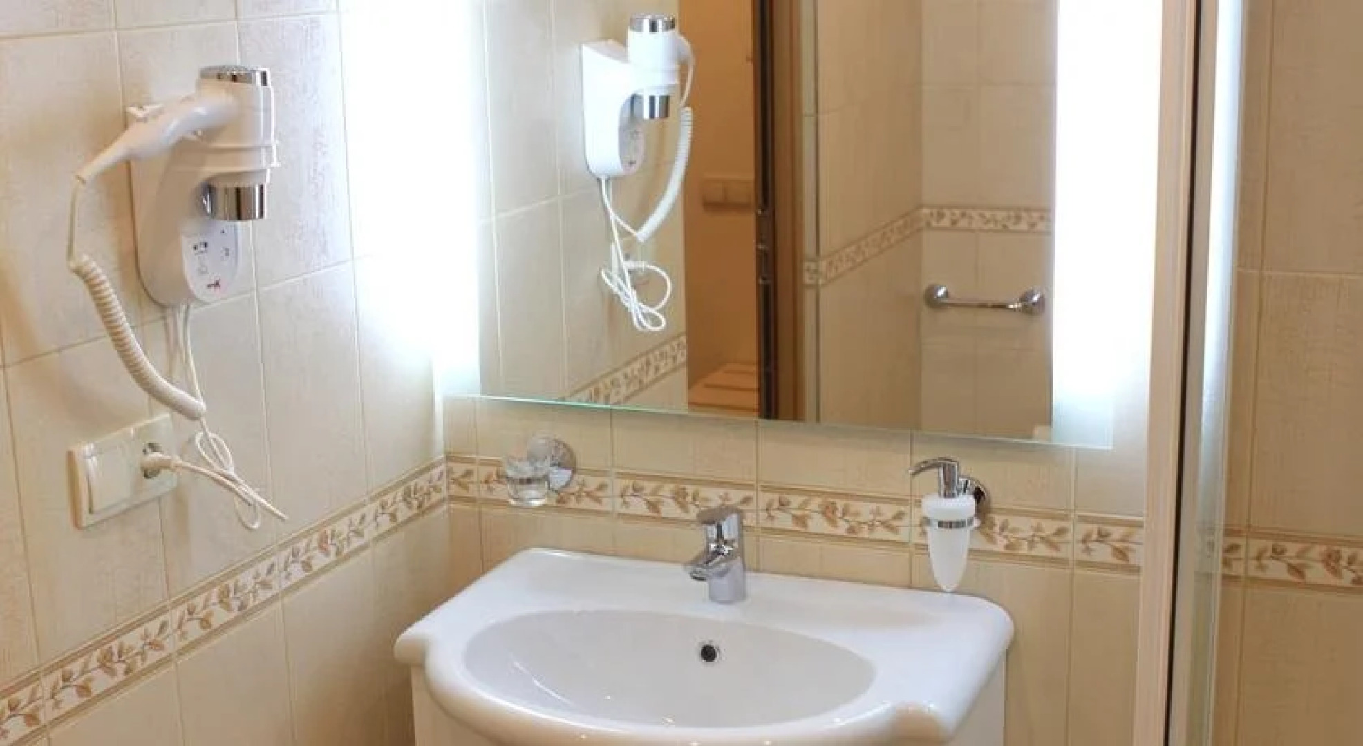 Отель Астери