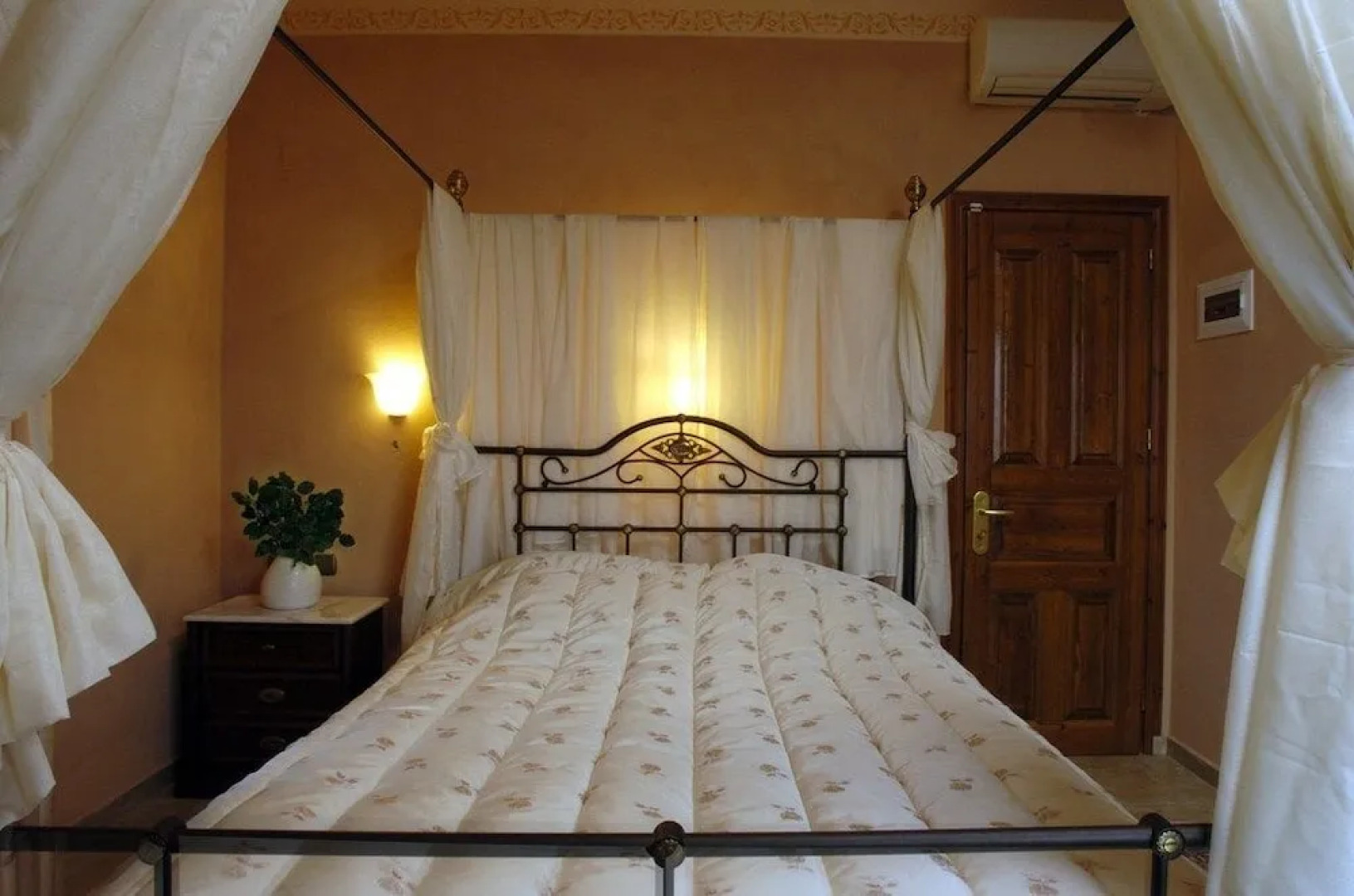 Miression Pelion House