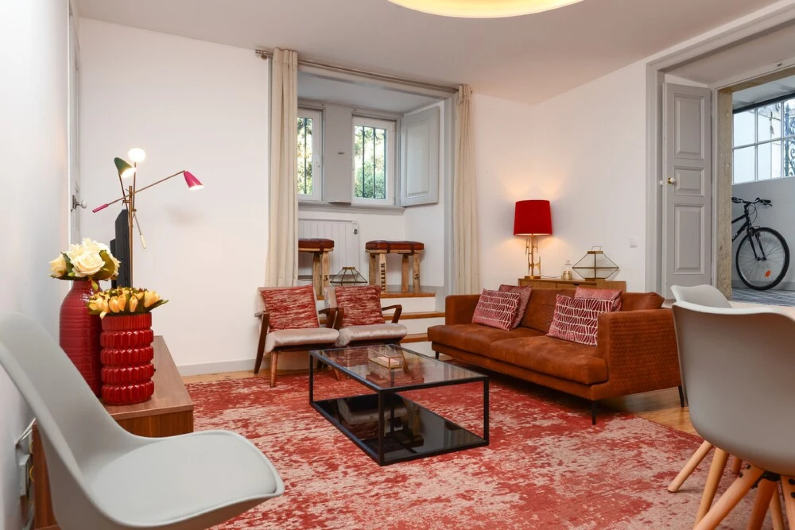 Great Location Close to the Metro