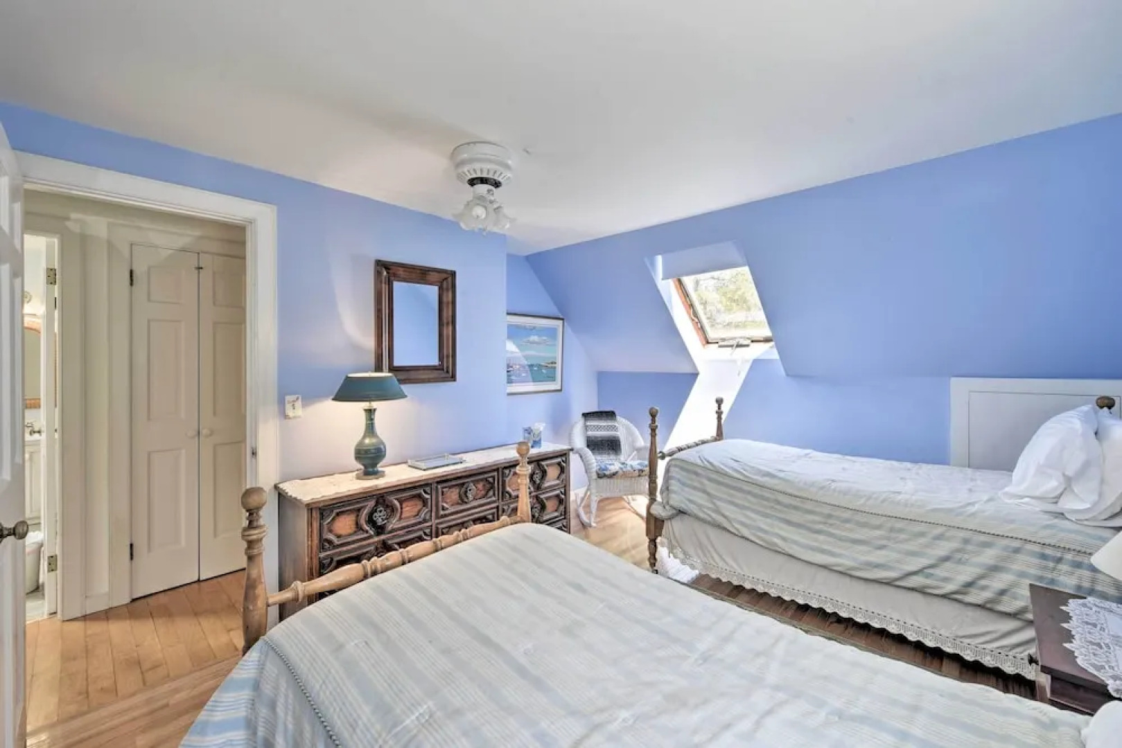 Peaceful Chilmark Farmhouse by Menemsha Beach