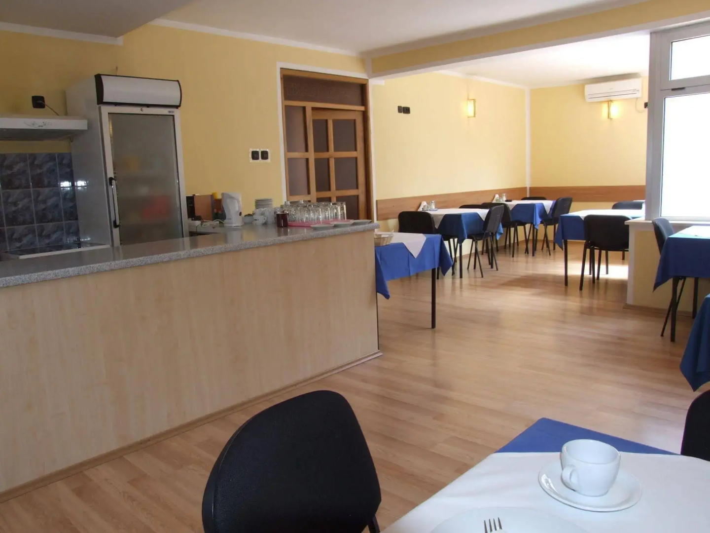 Viv Hotel