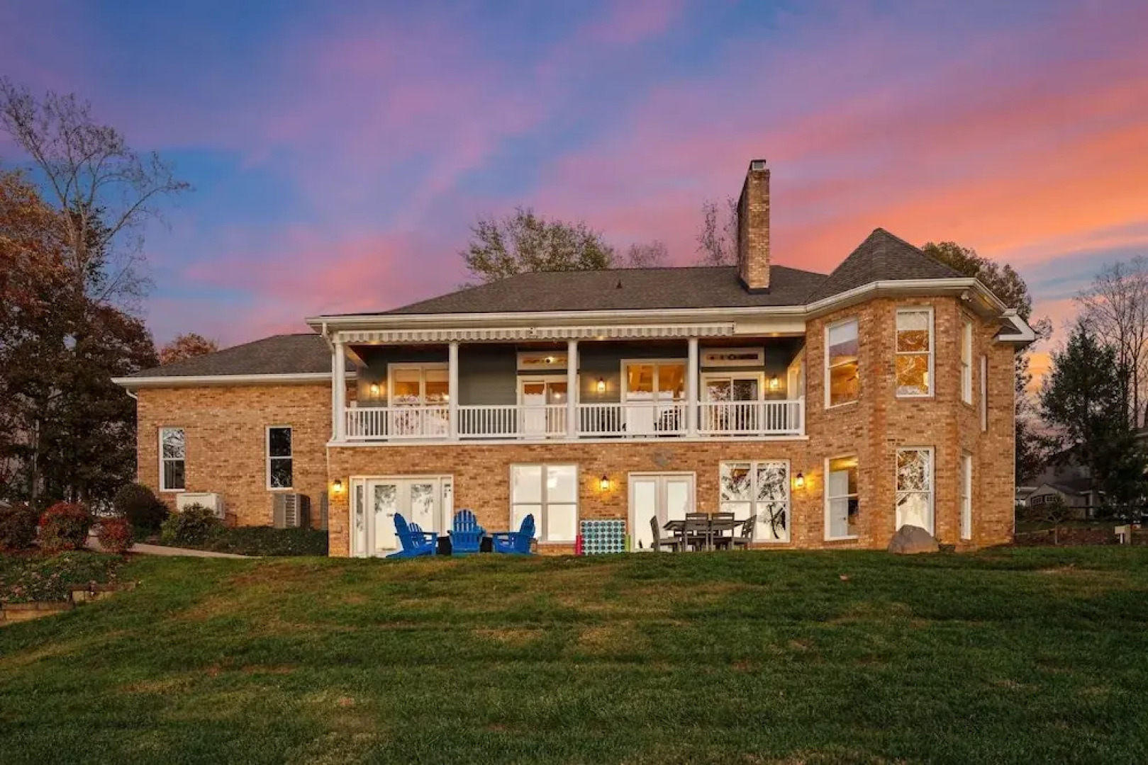 Sunset Pointe by Avantstay Waterfront Beach Fire Pit Sleeps 14 5bdr 4BA