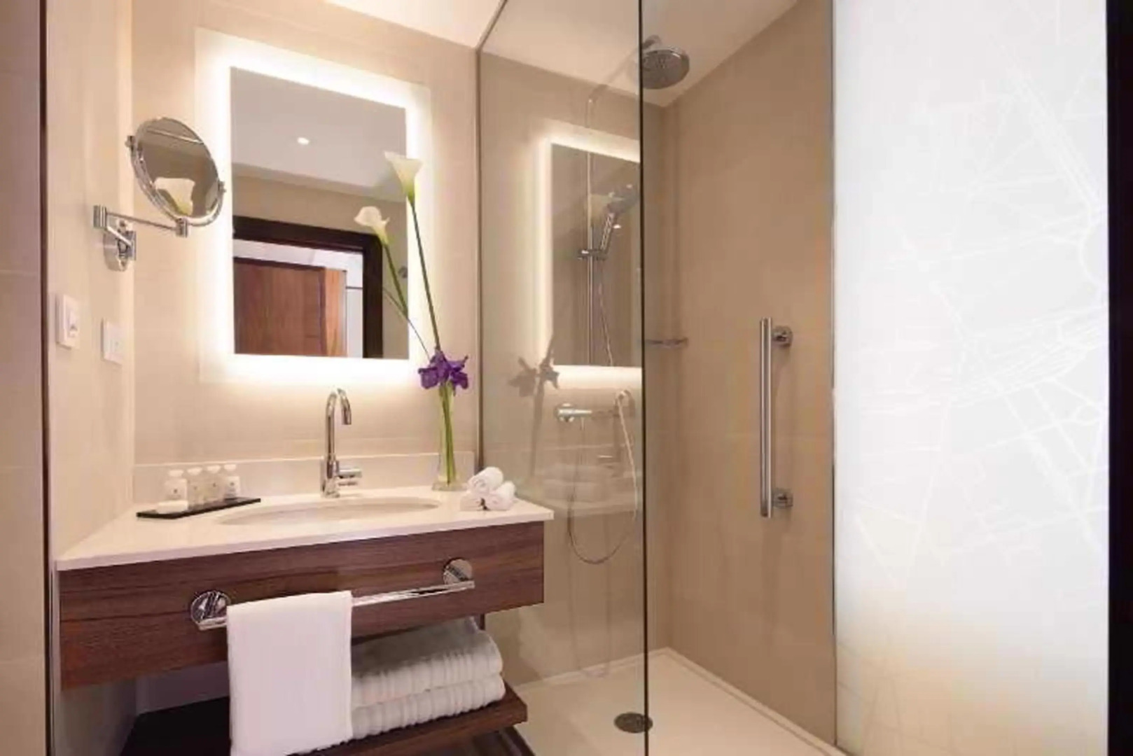 Mövenpick Hotel Paris Neuilly