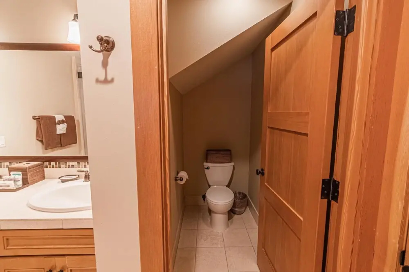 Lodges at Cannon Beach B2