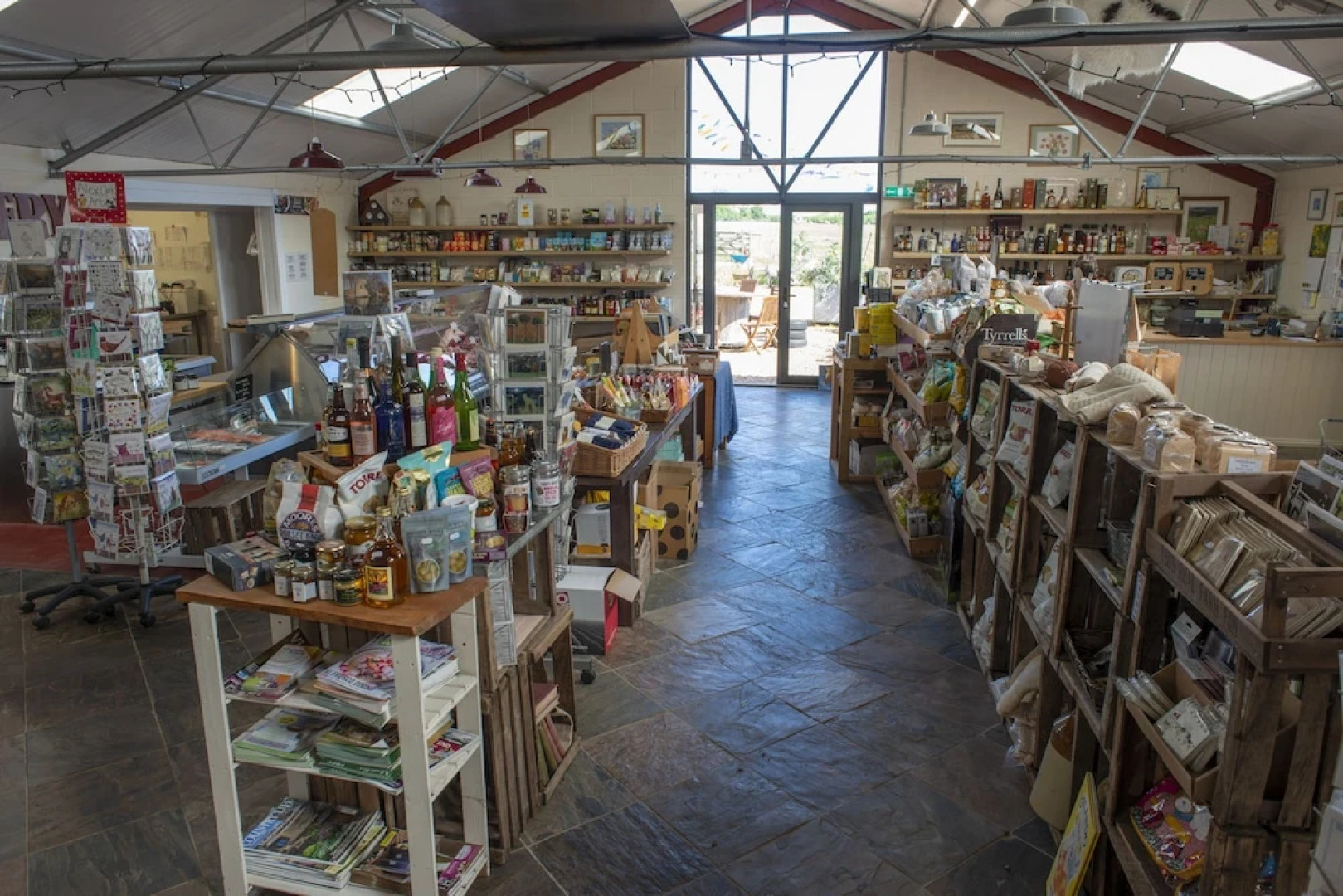 1 Bed Shepherds Hut - Sleeps 2 -wood Fired Hot Tub