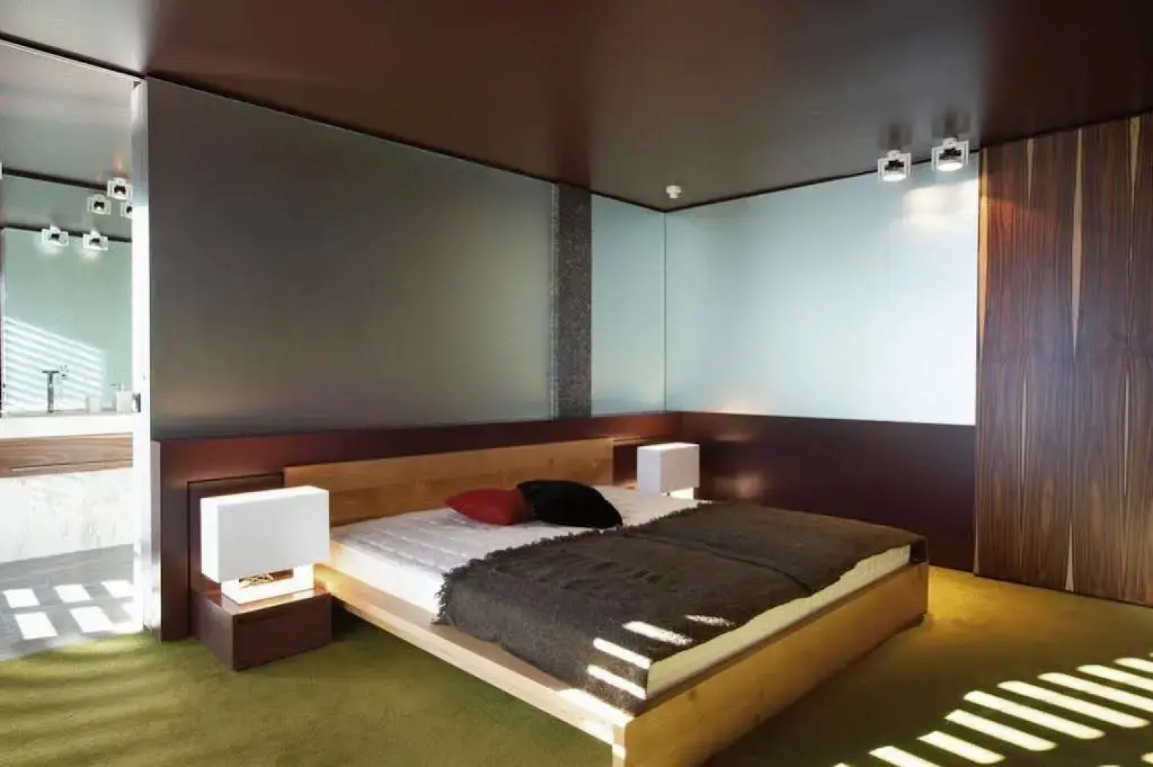 Seven Apartments