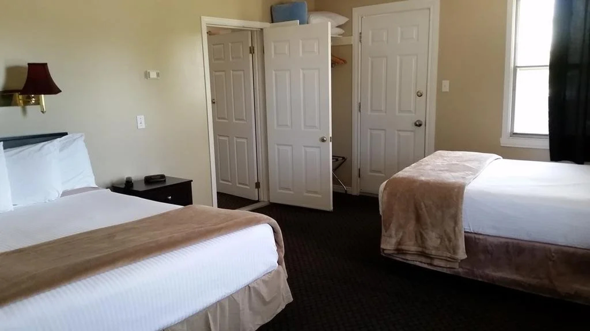 Middleton Motel & Suites