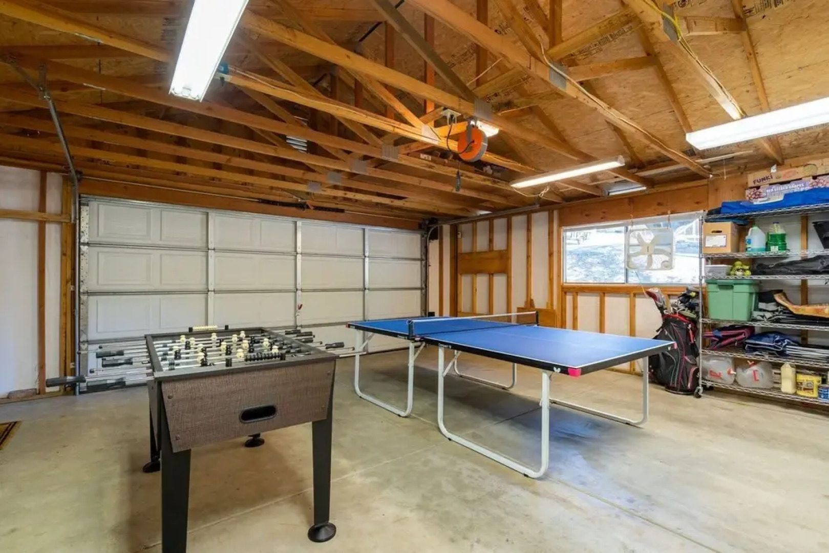 The Gathering Place - 2-Level Home with Game Room by Yosemite Region Resorts