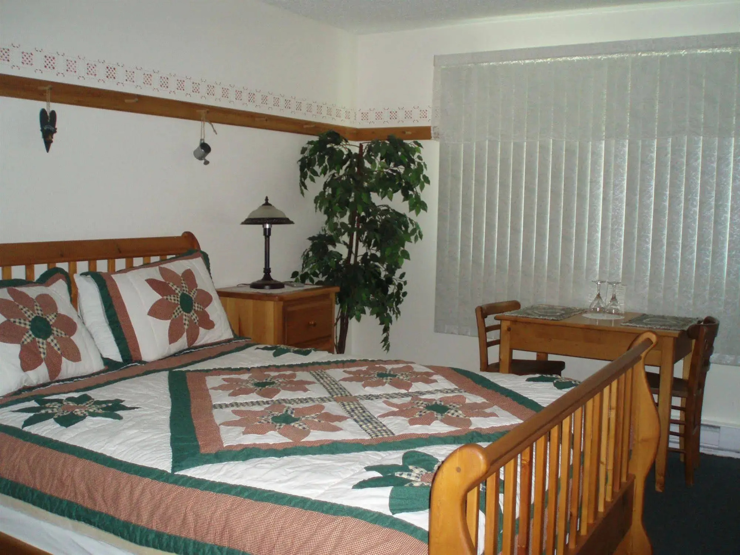 Empire Motel