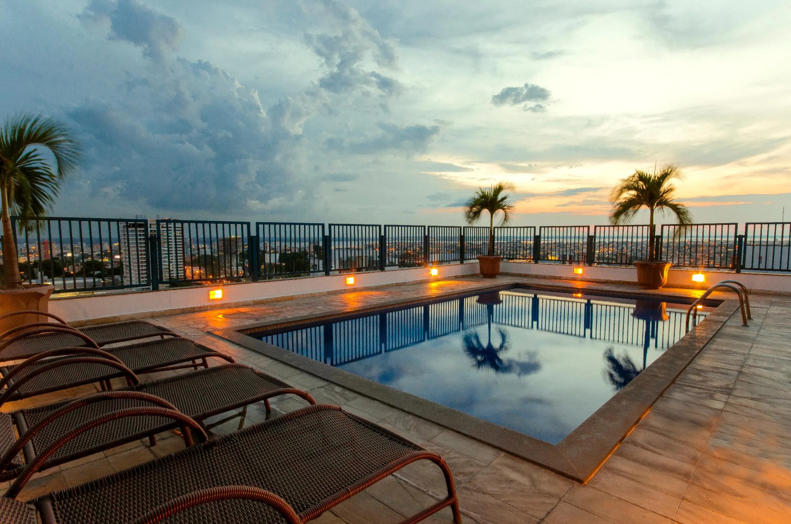 Hotel Adrianópolis All Suites