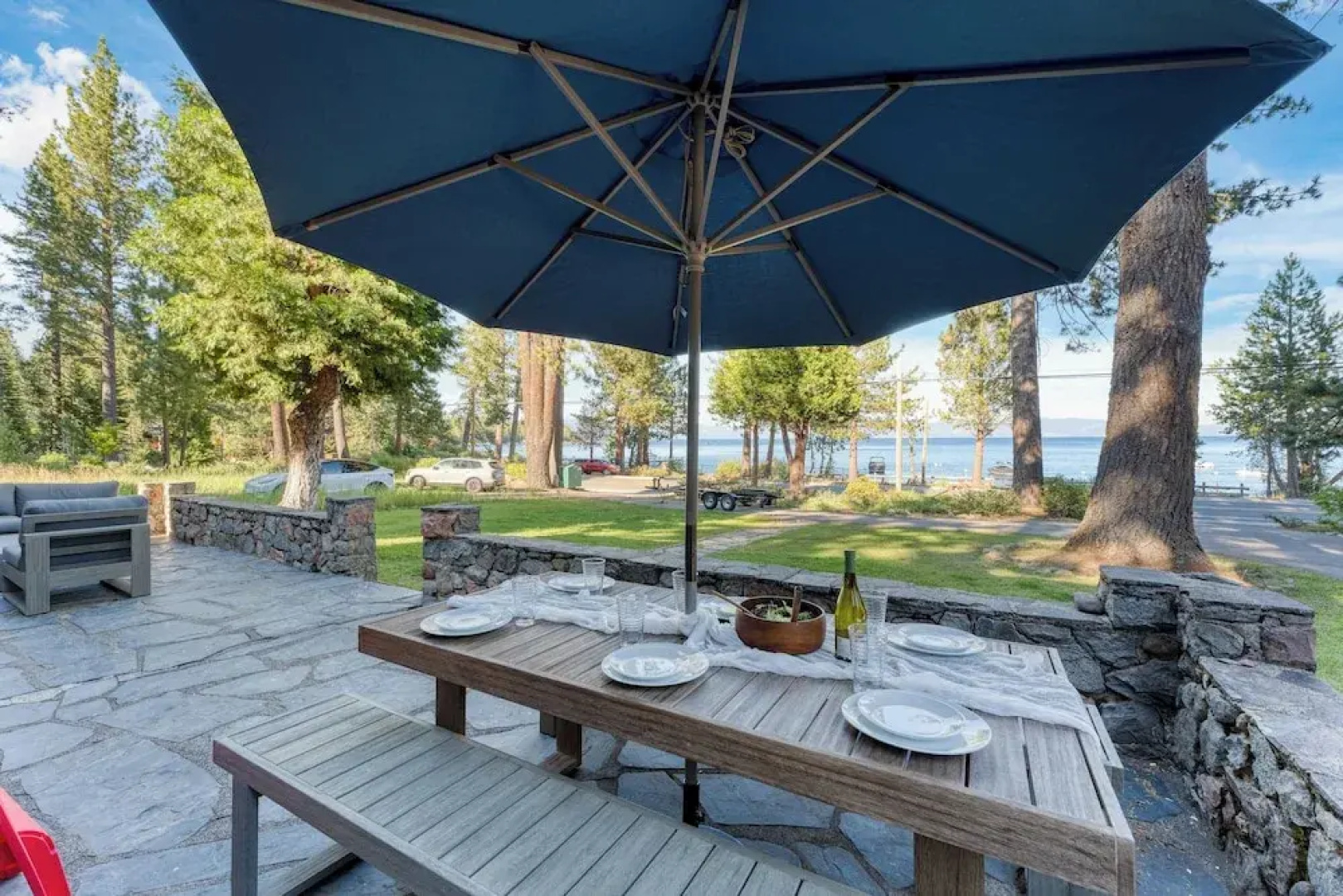 West Shore Lake House by Avantstay Ski Cabin w/ Backyard Sledding Hill!