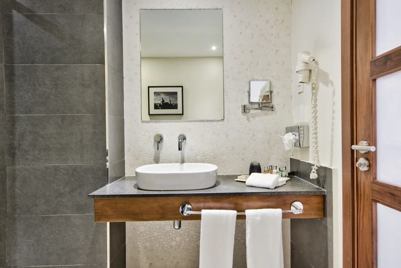 The George, Urban Boutique Hotel