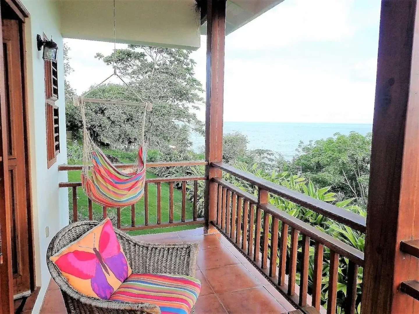 Two Bays Beach Villa Apartment and Studios