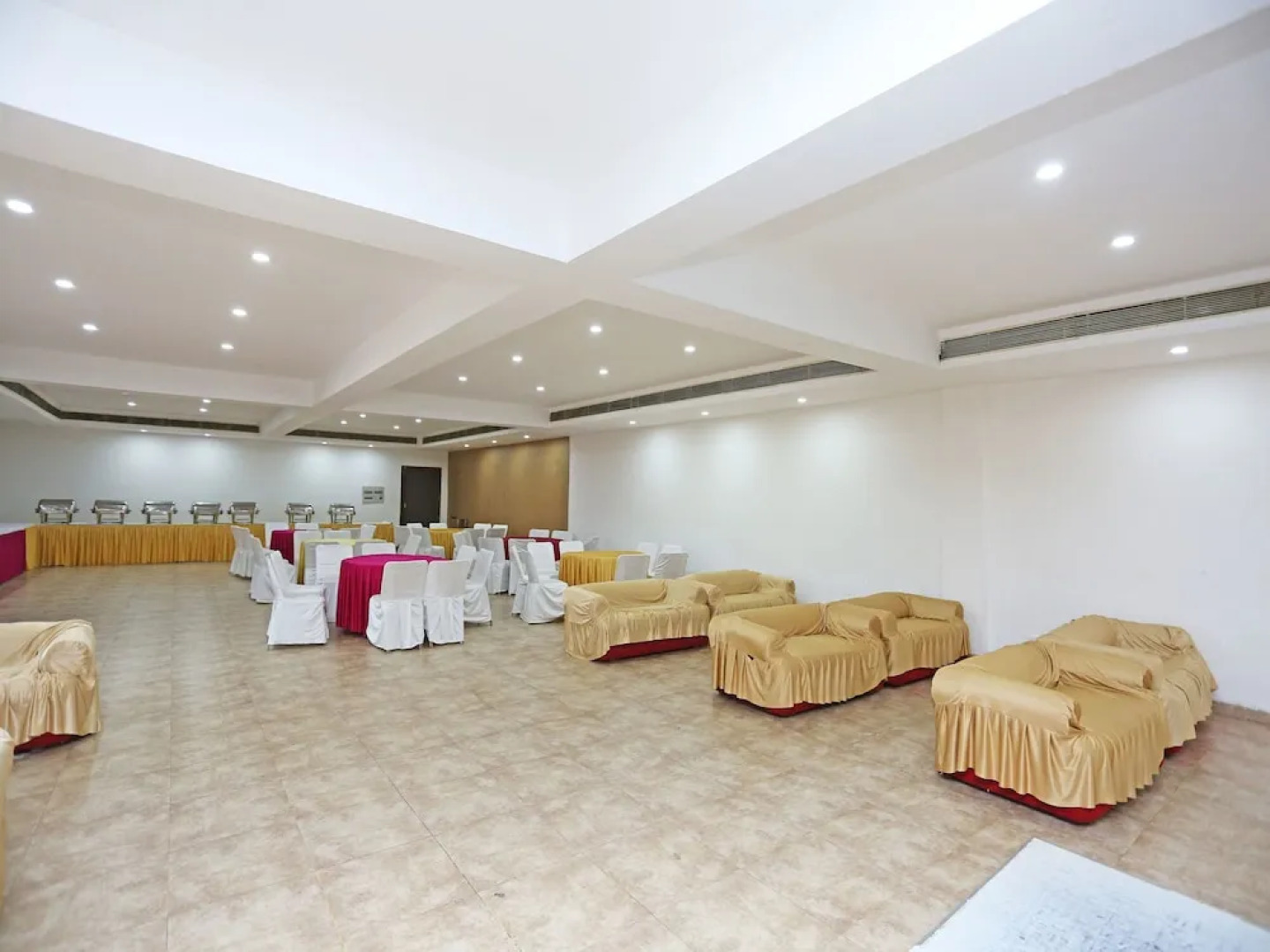 OYO 16565 Karnal Haveli