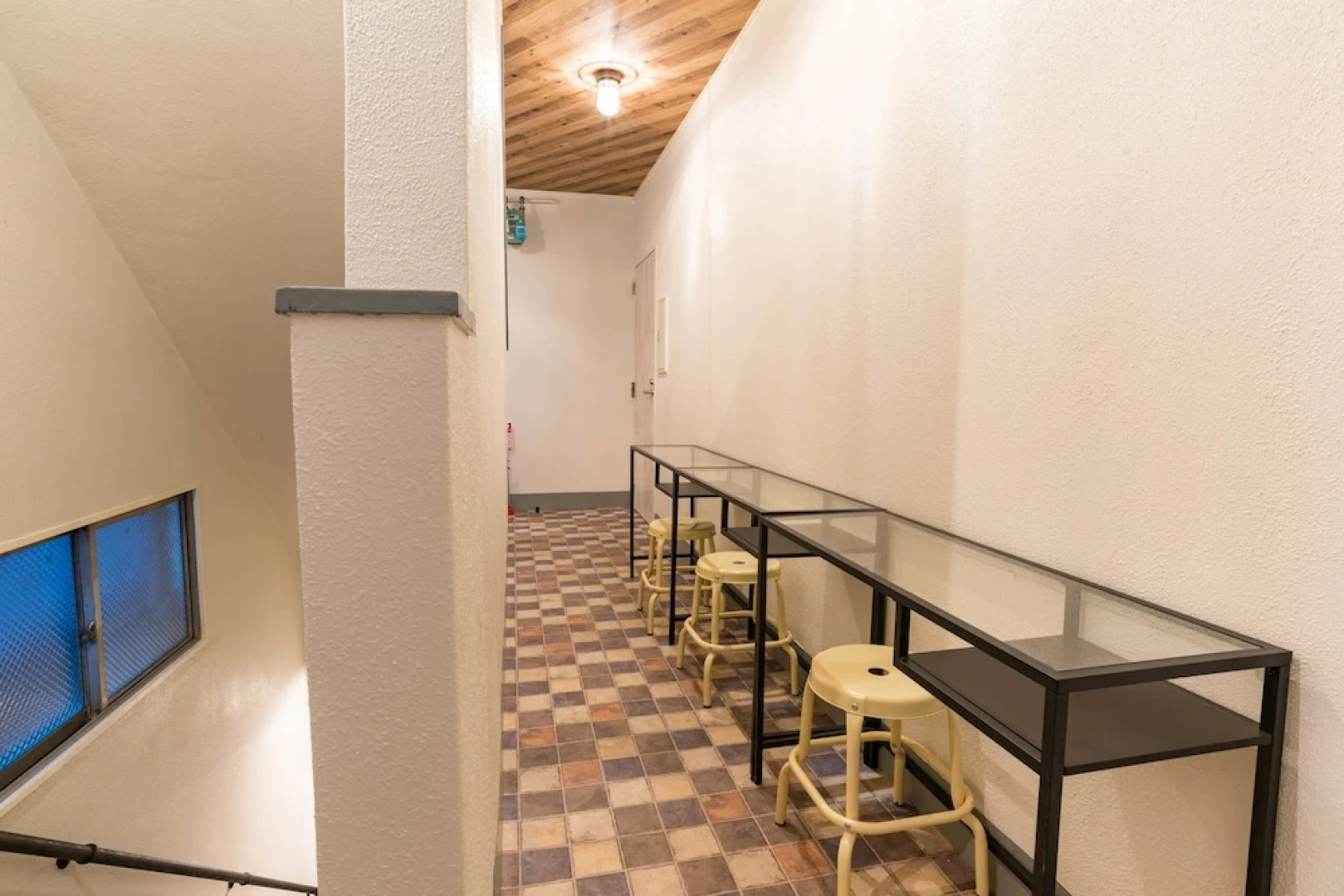 Guesthouse Akashi Hikaria - Hostel