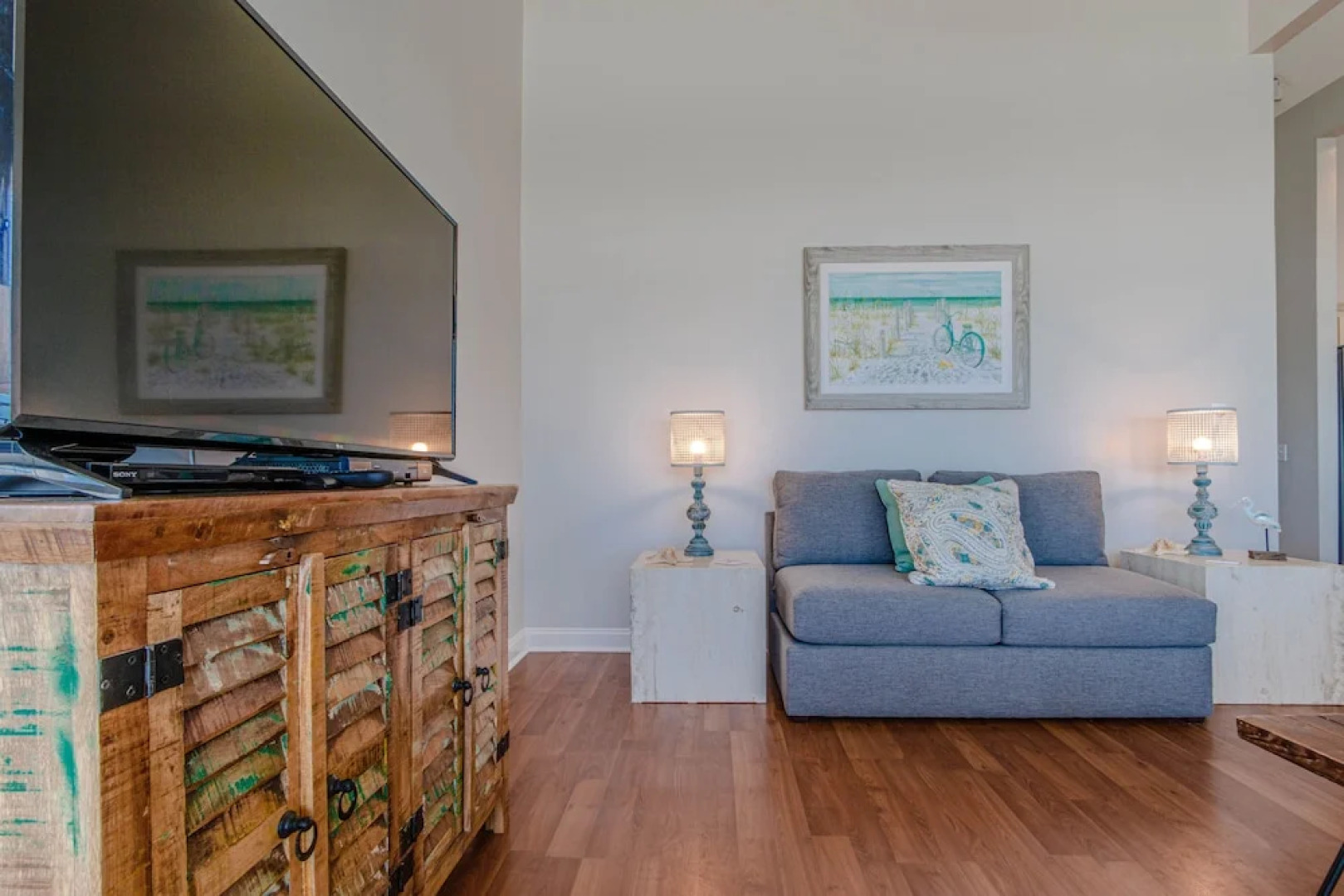 Sandy Toes by Book That Condo