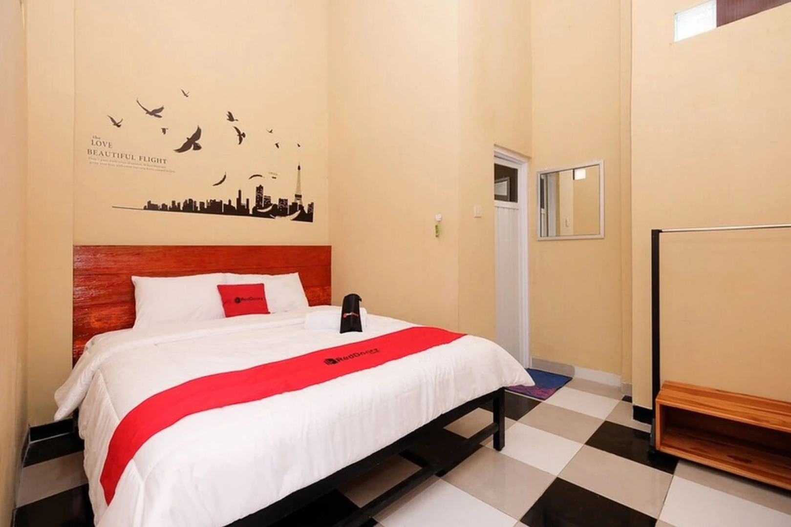 Mie Lombok by RedDoorz