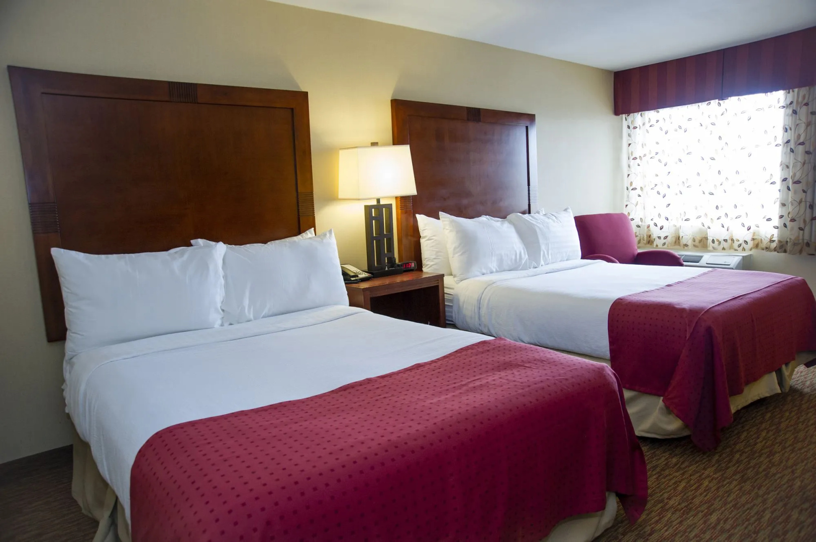 White Peak Hotel
