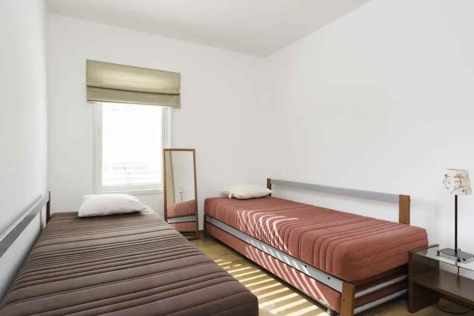 Sea N' Rent - Kdoshei Ha'Shoa