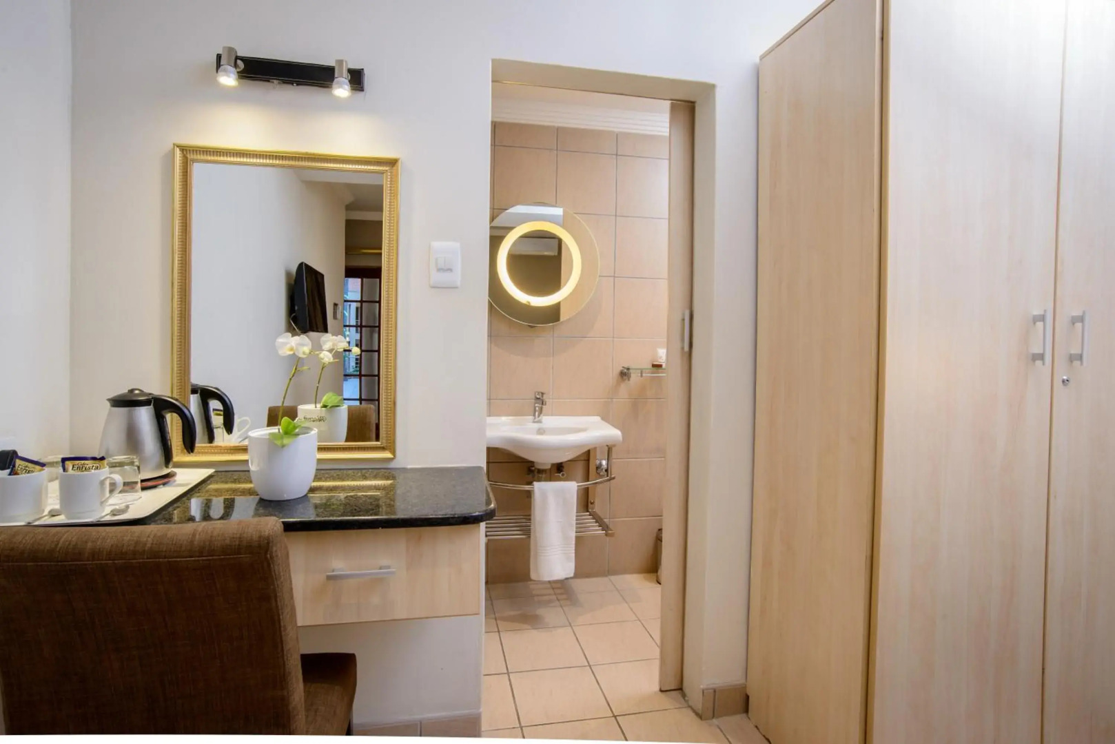 The Cycad Lodge & Chalets