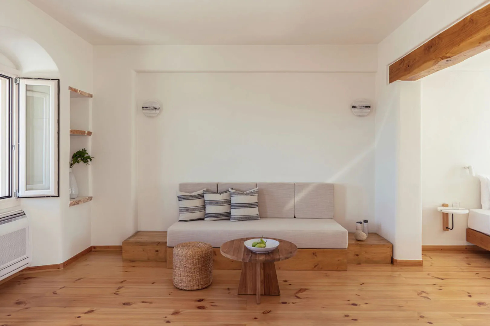 Ammothines Cycladic Suites