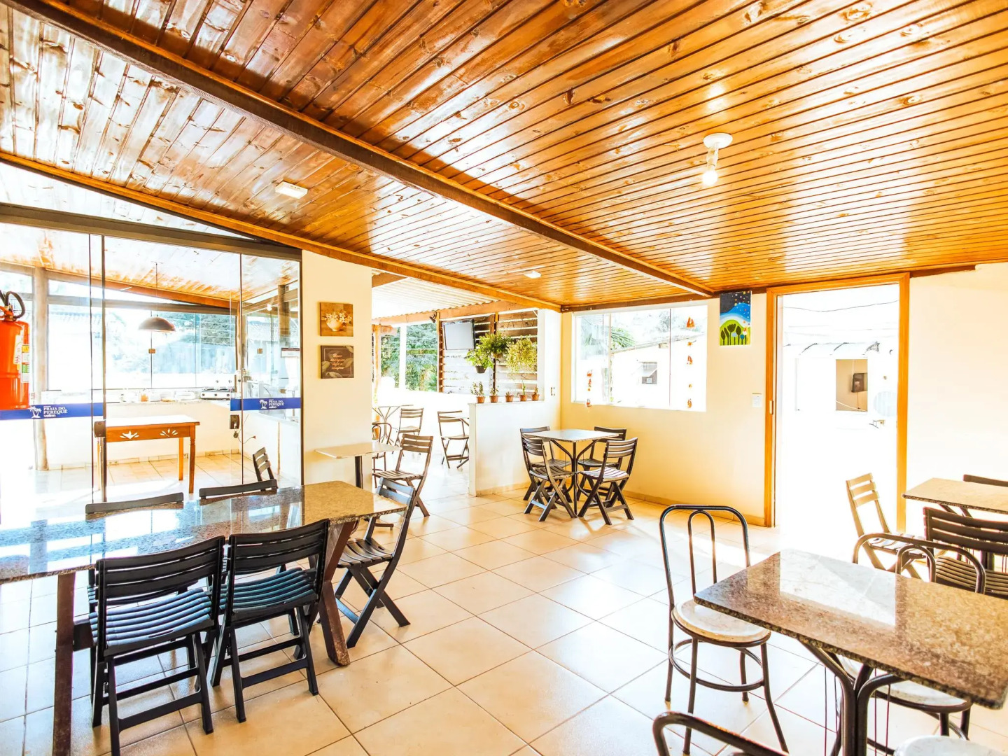 VELINN Pousada Praia do Perequê