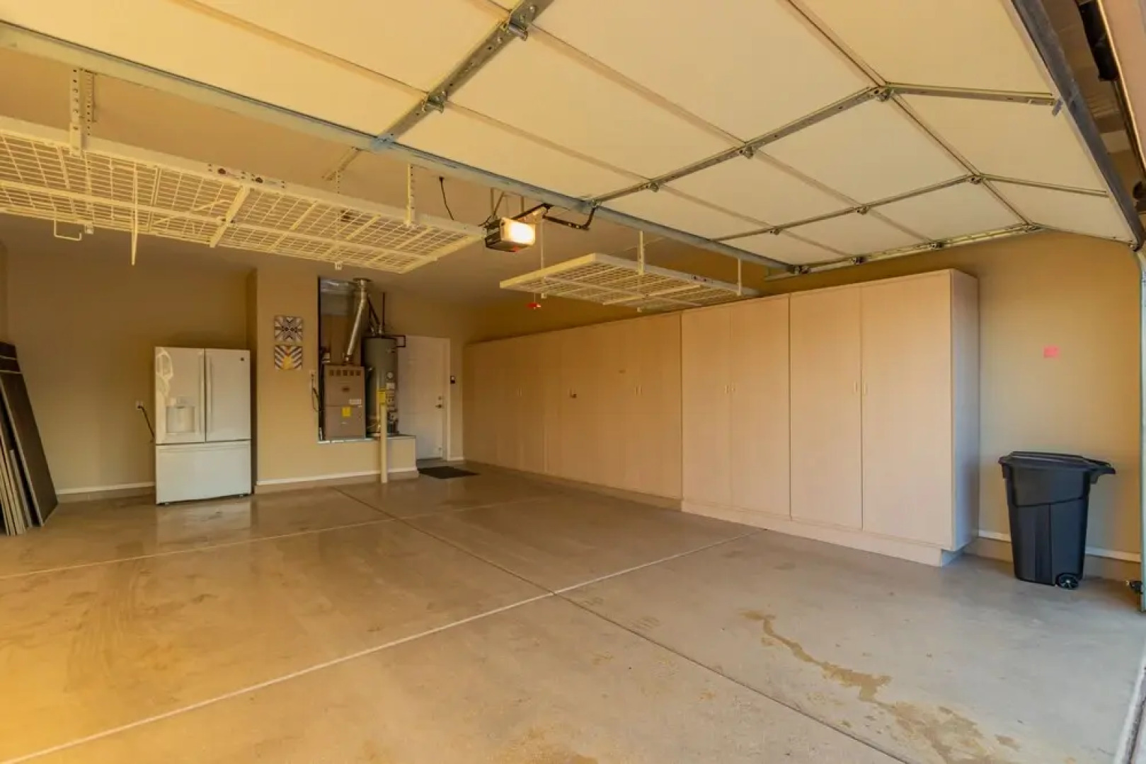 Grand Spectacular 3/3 with Separate Casita on the Golf Course! by RedAwning