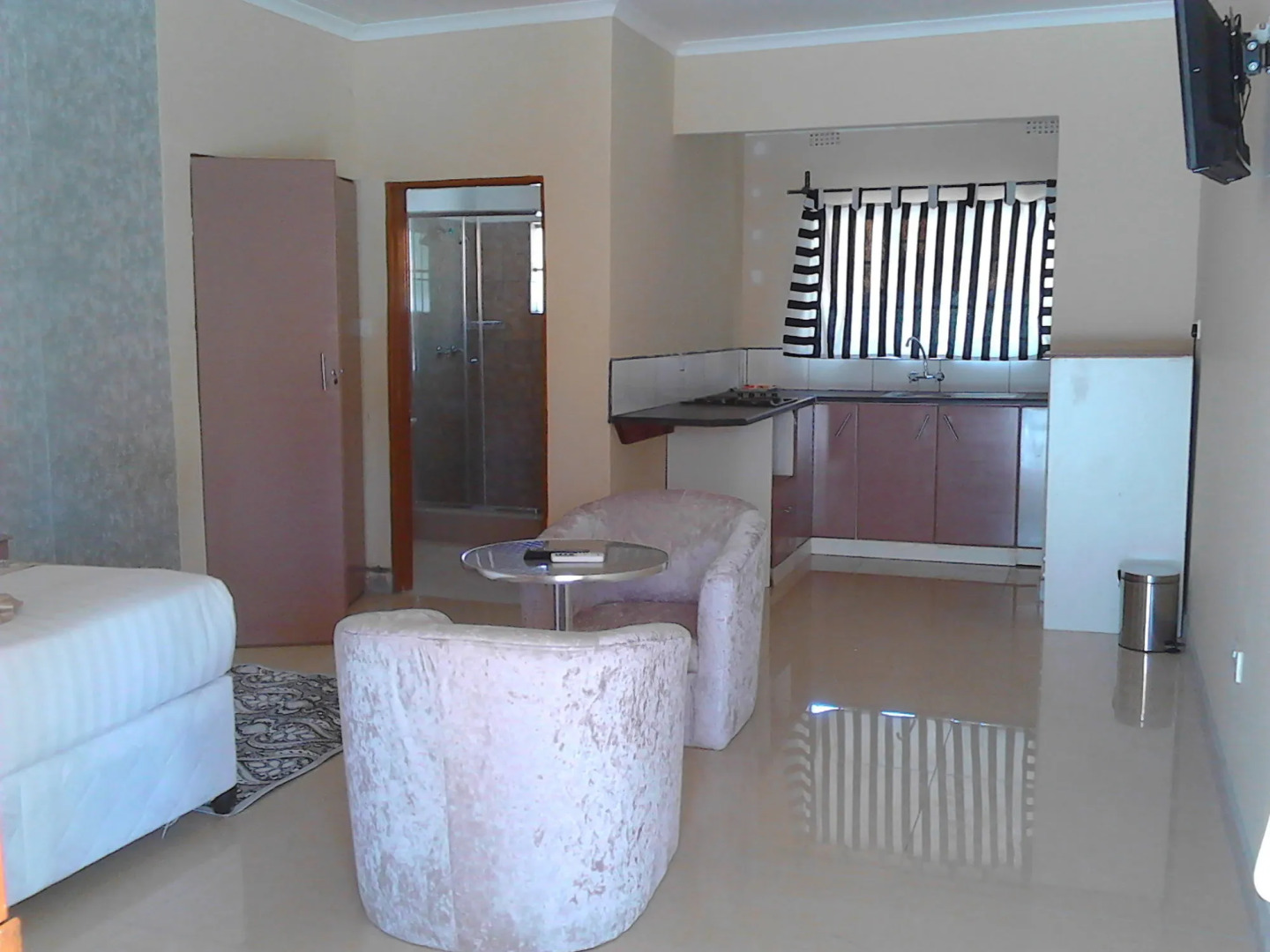 Pacific Conqueror Self Catering Units