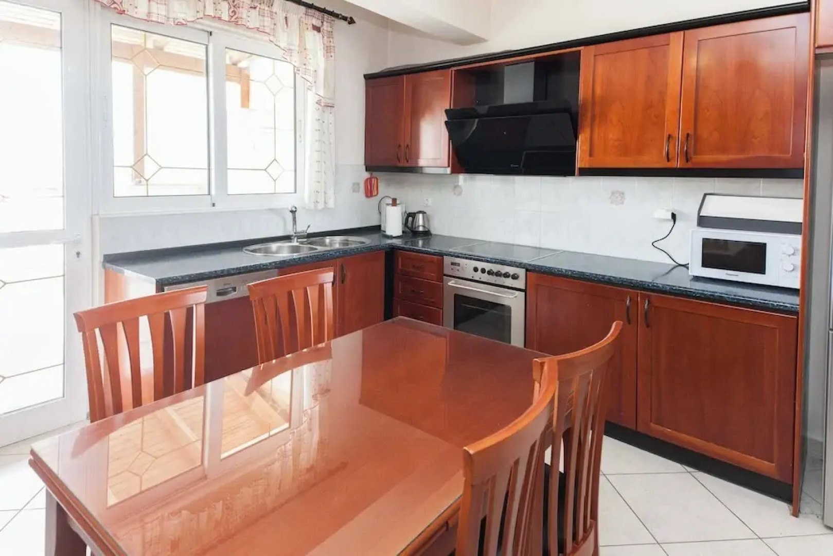 Koridalos Terrace Apt w Spectacular View