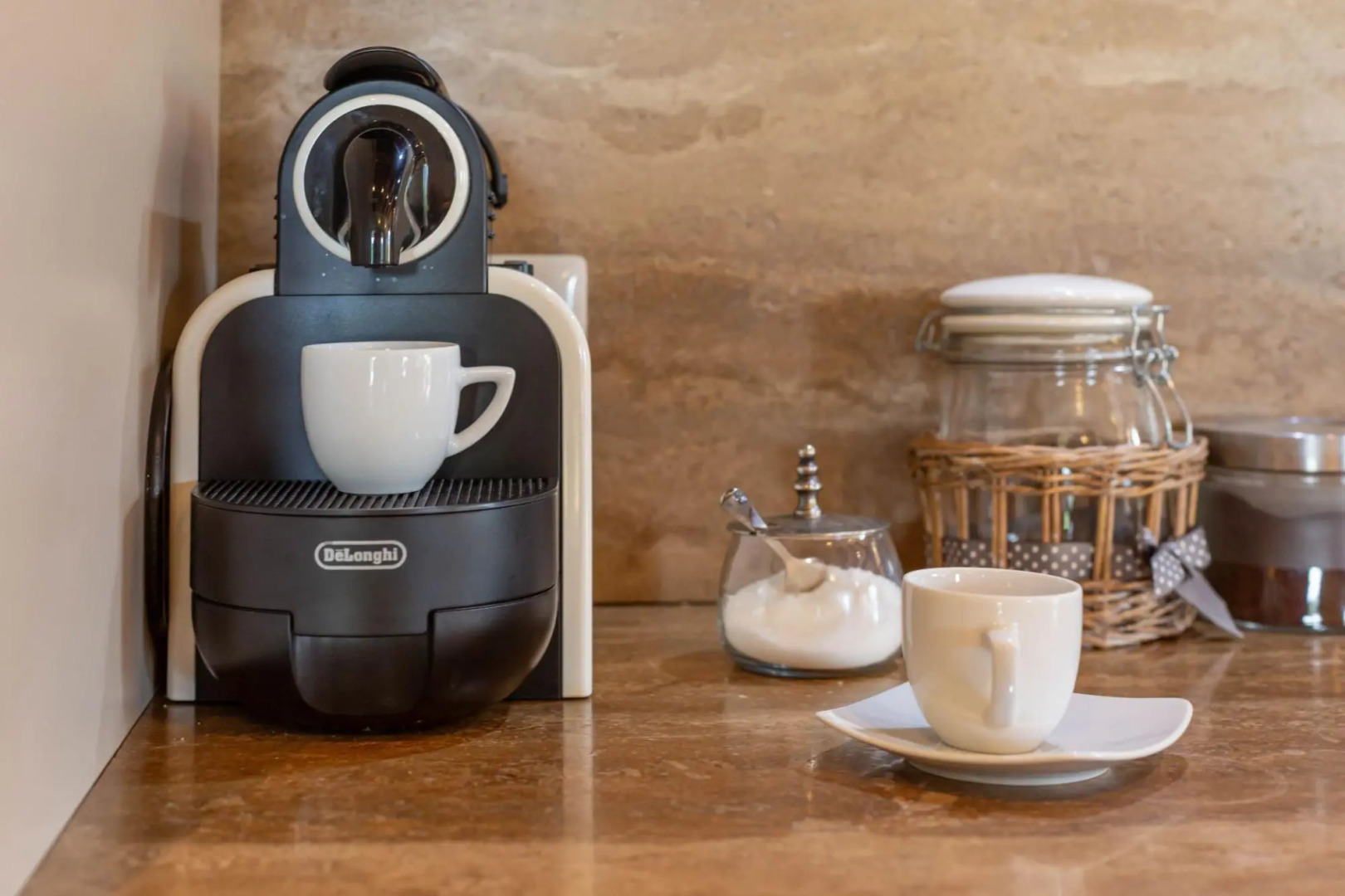 From this beautiful property, immersed in the Sienese countryside, you can enjoy sunsets with changi-Podere i Poggi