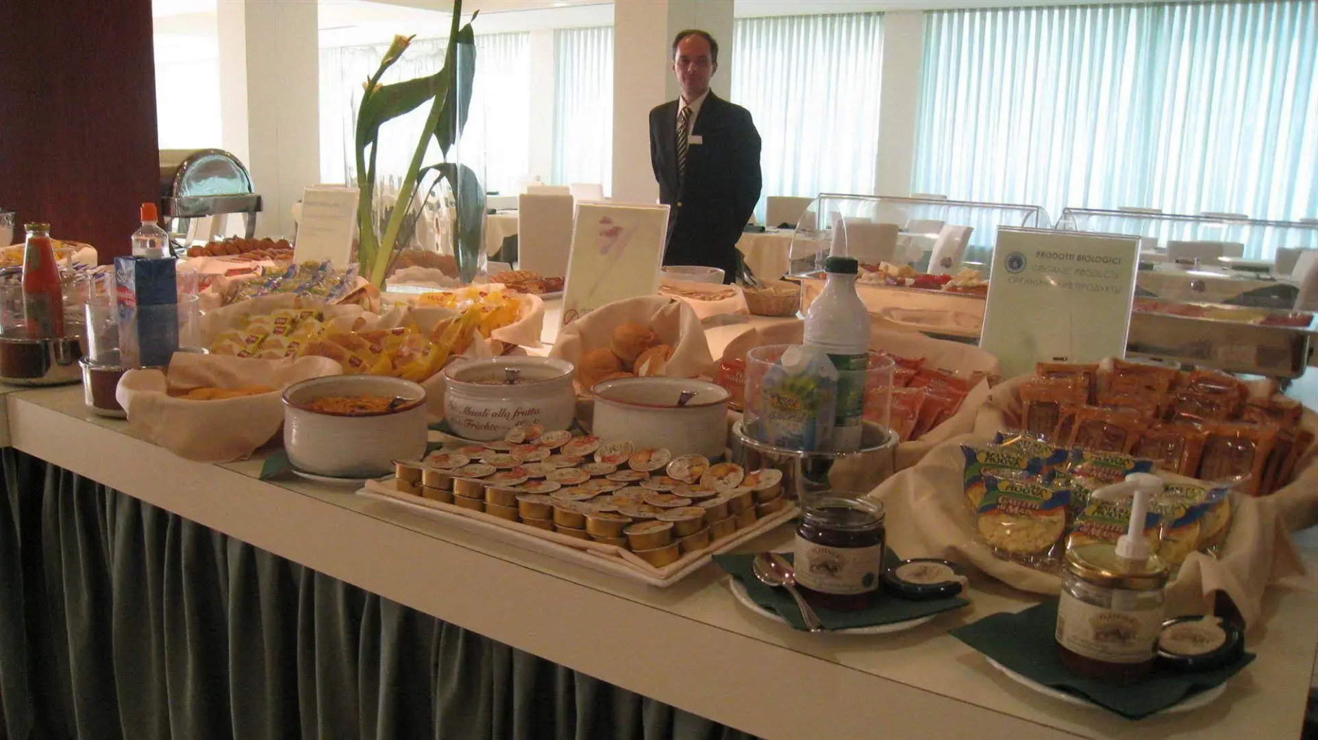 Hotel Embassy & Boston