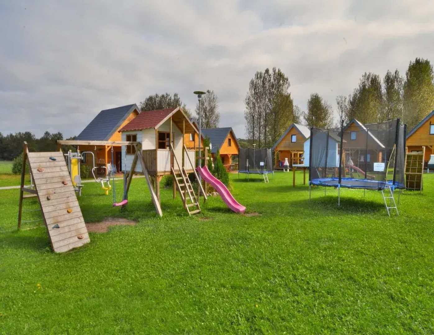 Comfortable Holiday Homes, Close to the sea