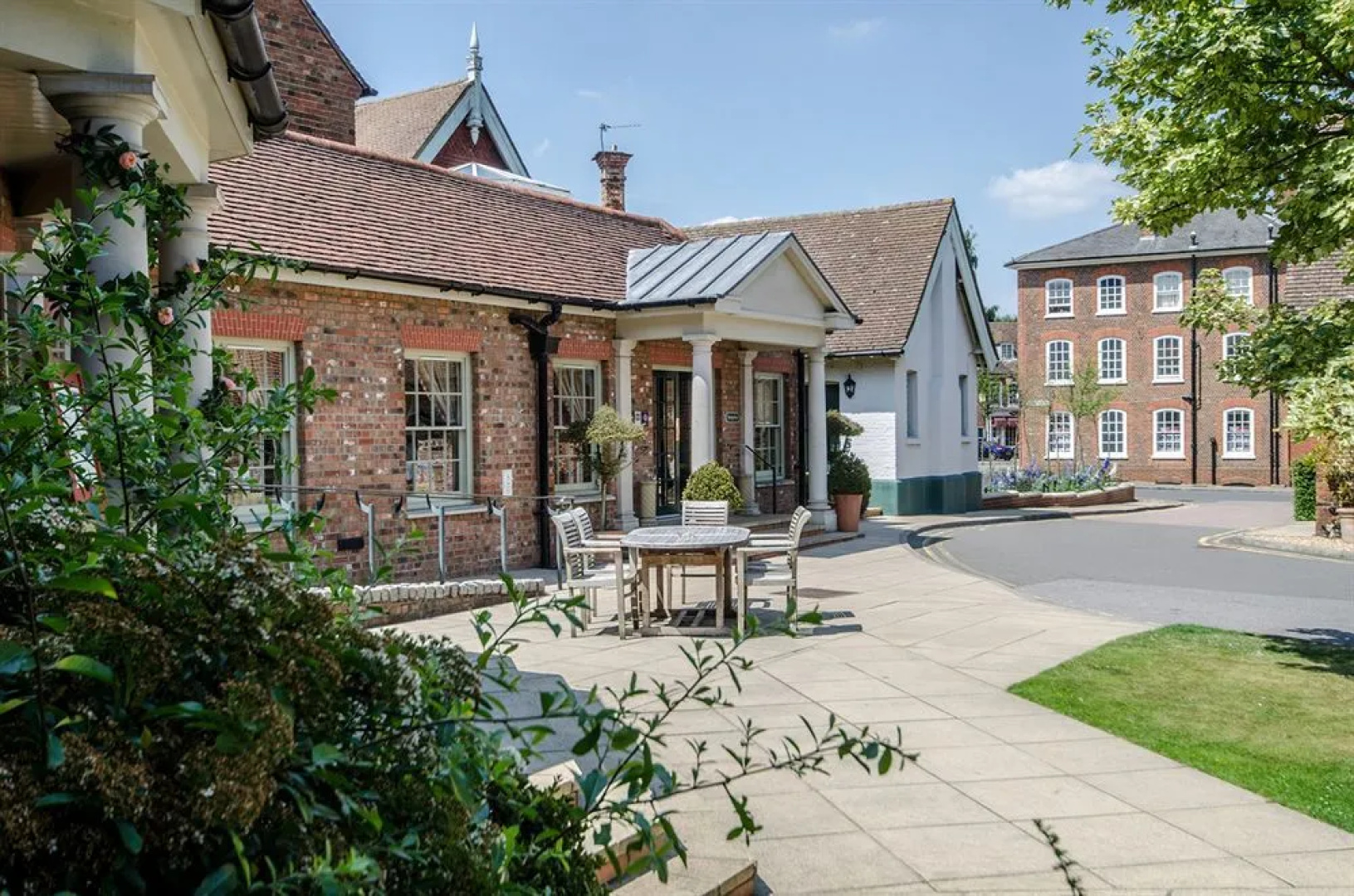 Inn At Woburn