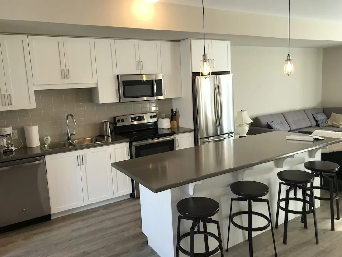 Executive Lakeview Town Home