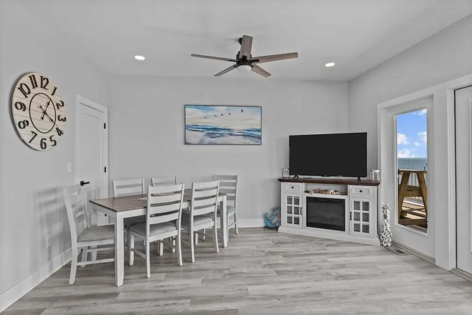 The Shackleford 2 Bedroom Condo by RedAwning