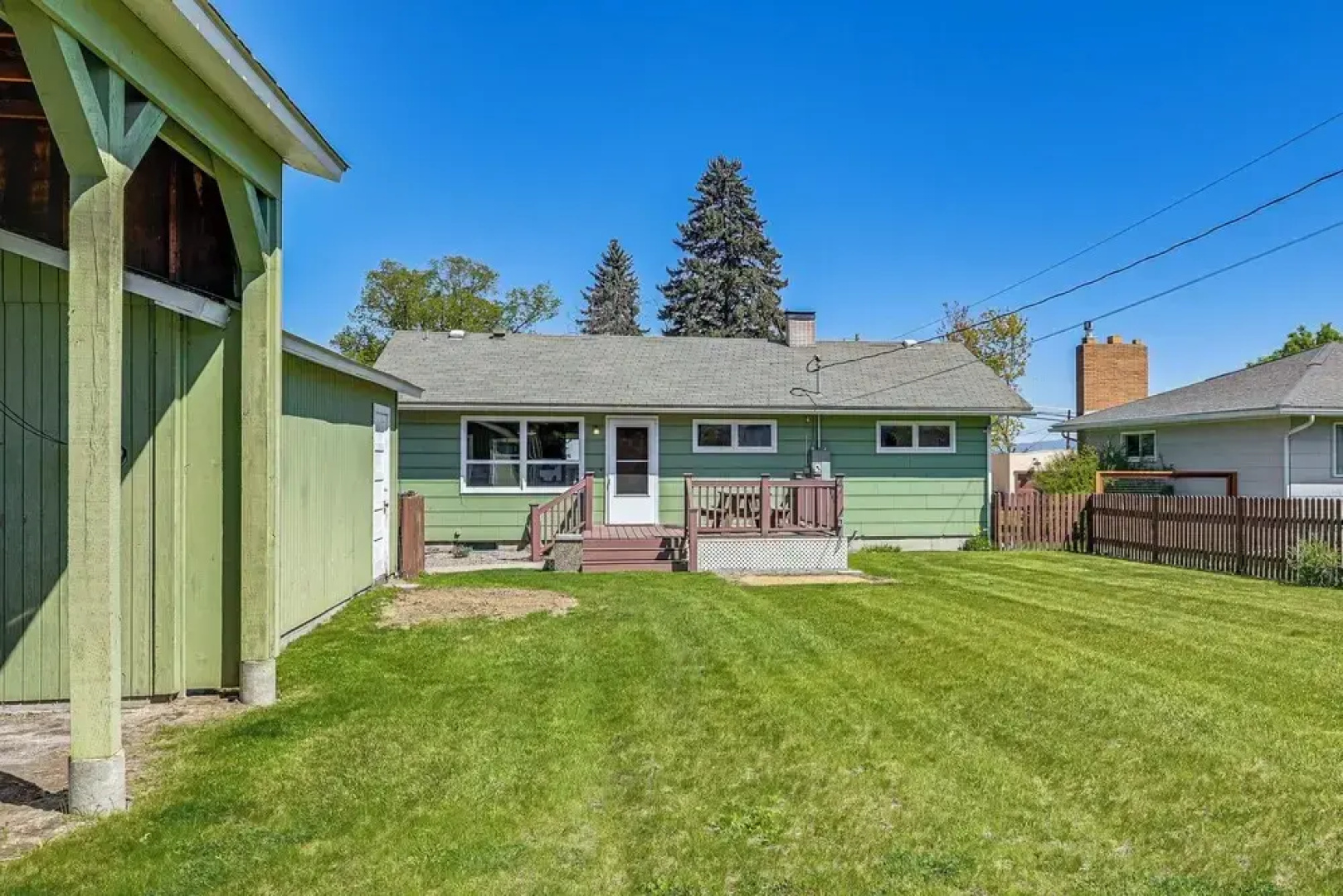Walk to Flathead Lake: Airy Home w/ Mtn Views!