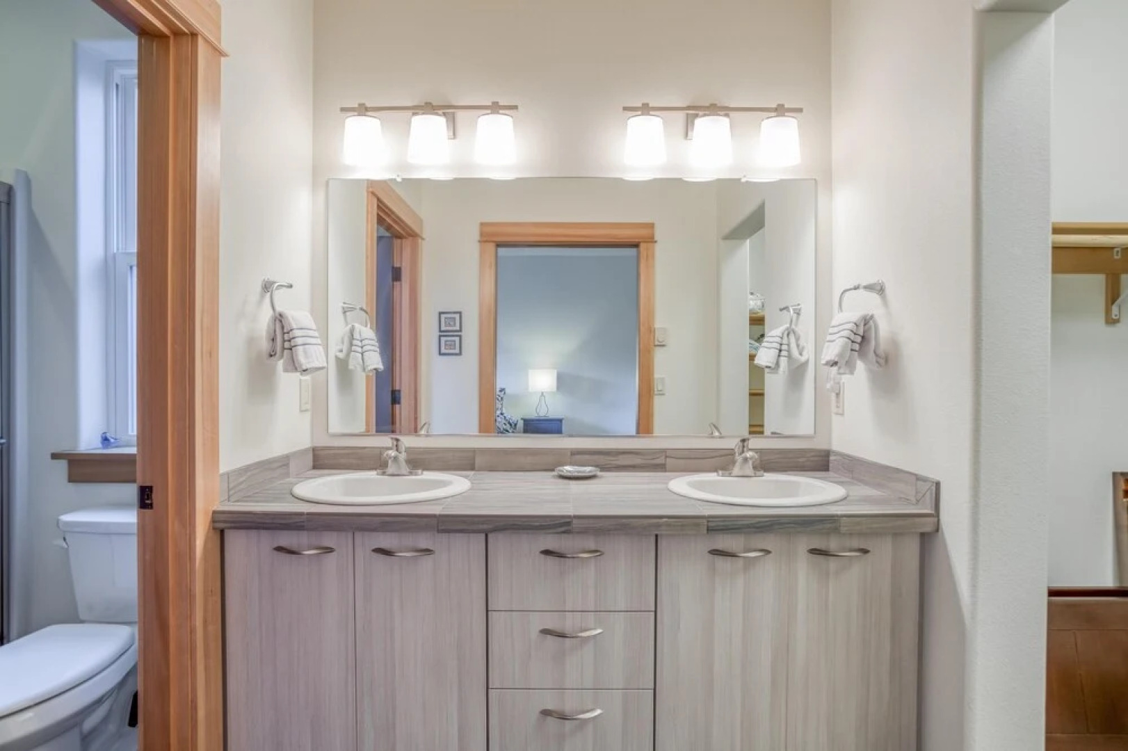 Short Walks (MCA 983)