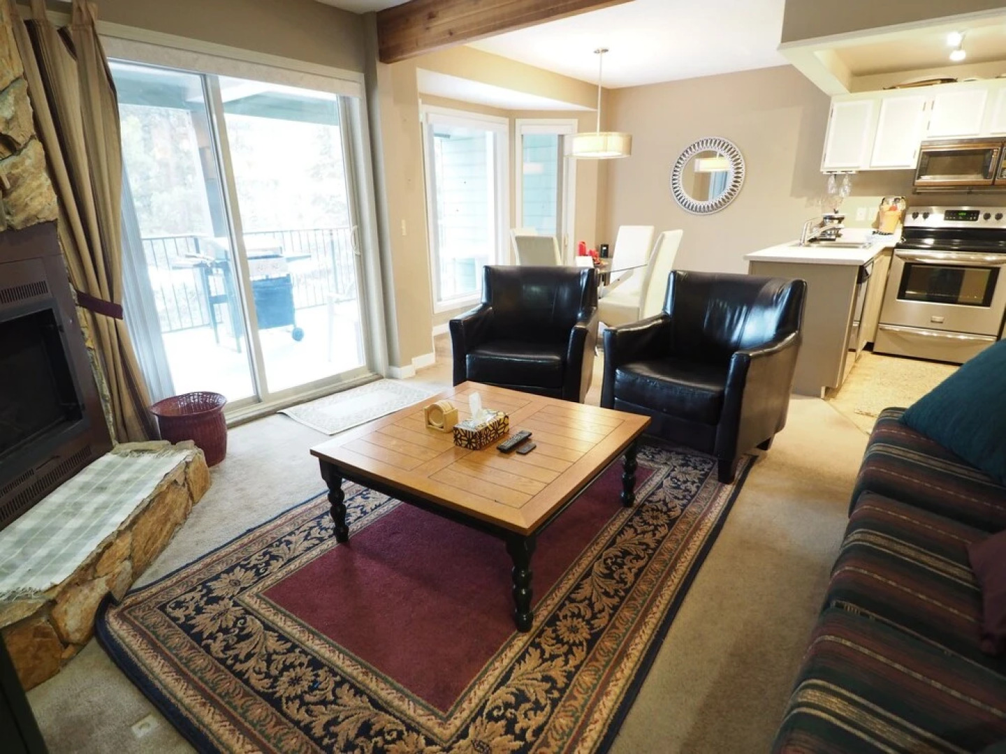 Clearview 803 2 Bedroom Condo by Redawning