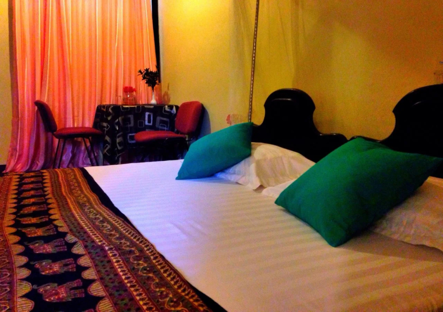 Sana's Beach Guesthouse and Restaurant