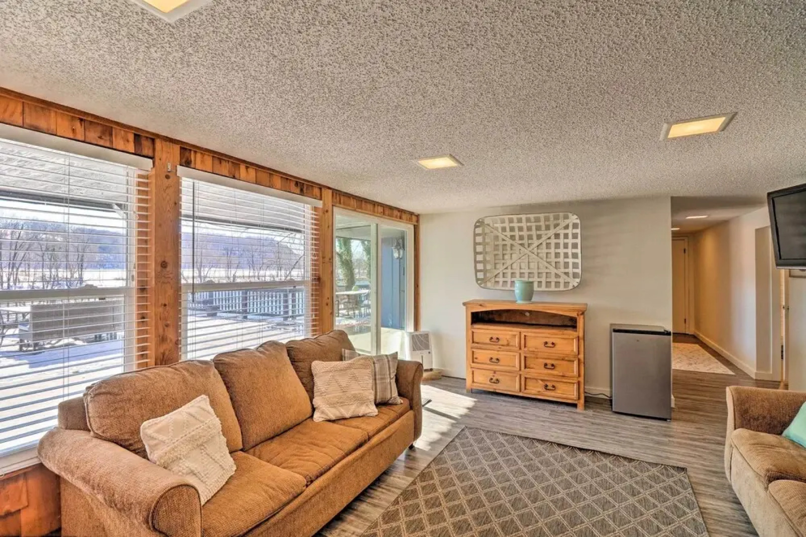 'fish House' w/ Deck, Fire Pit & River Views