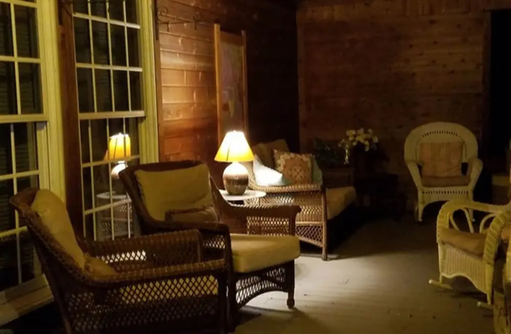 Silly Chickens Lodge B&B