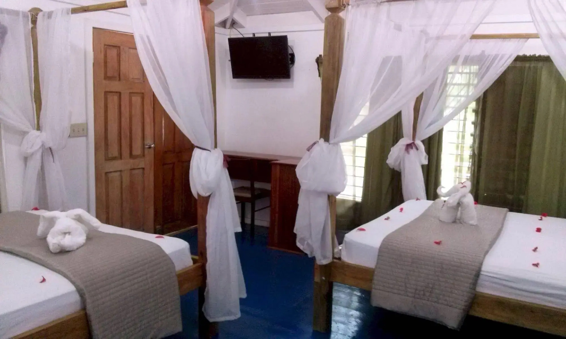 Las Palmas Beach Hotel