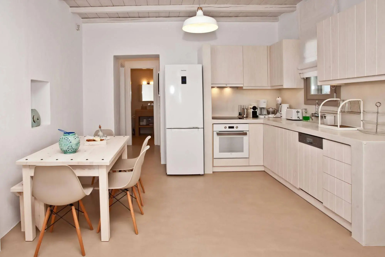 White Tinos Luxury Suites