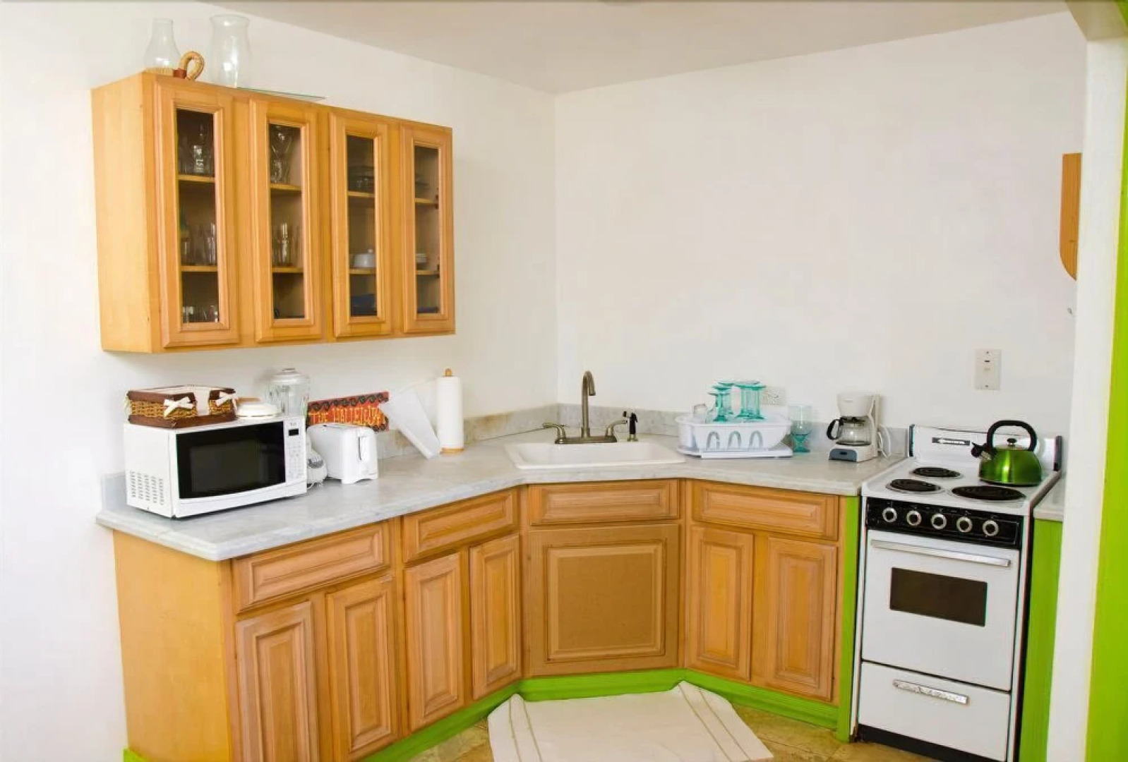 Beautiful Luxury two Bedroom Seaside Cottage at The Crane