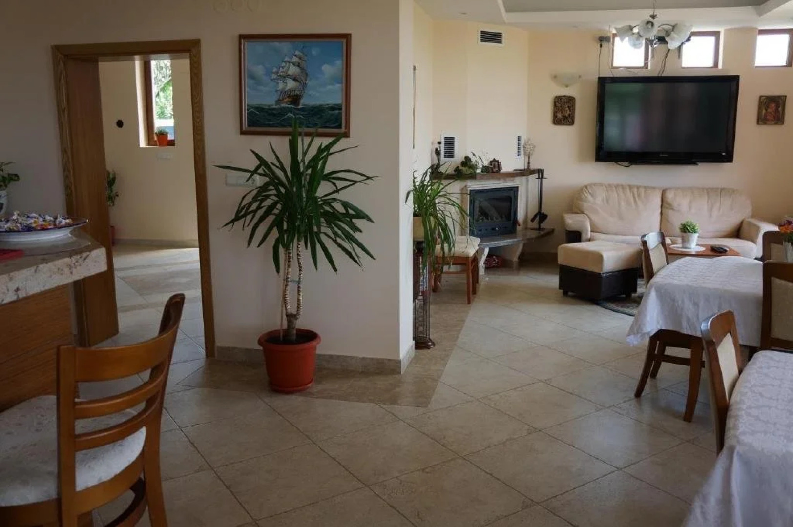 Guest House Golden Flake