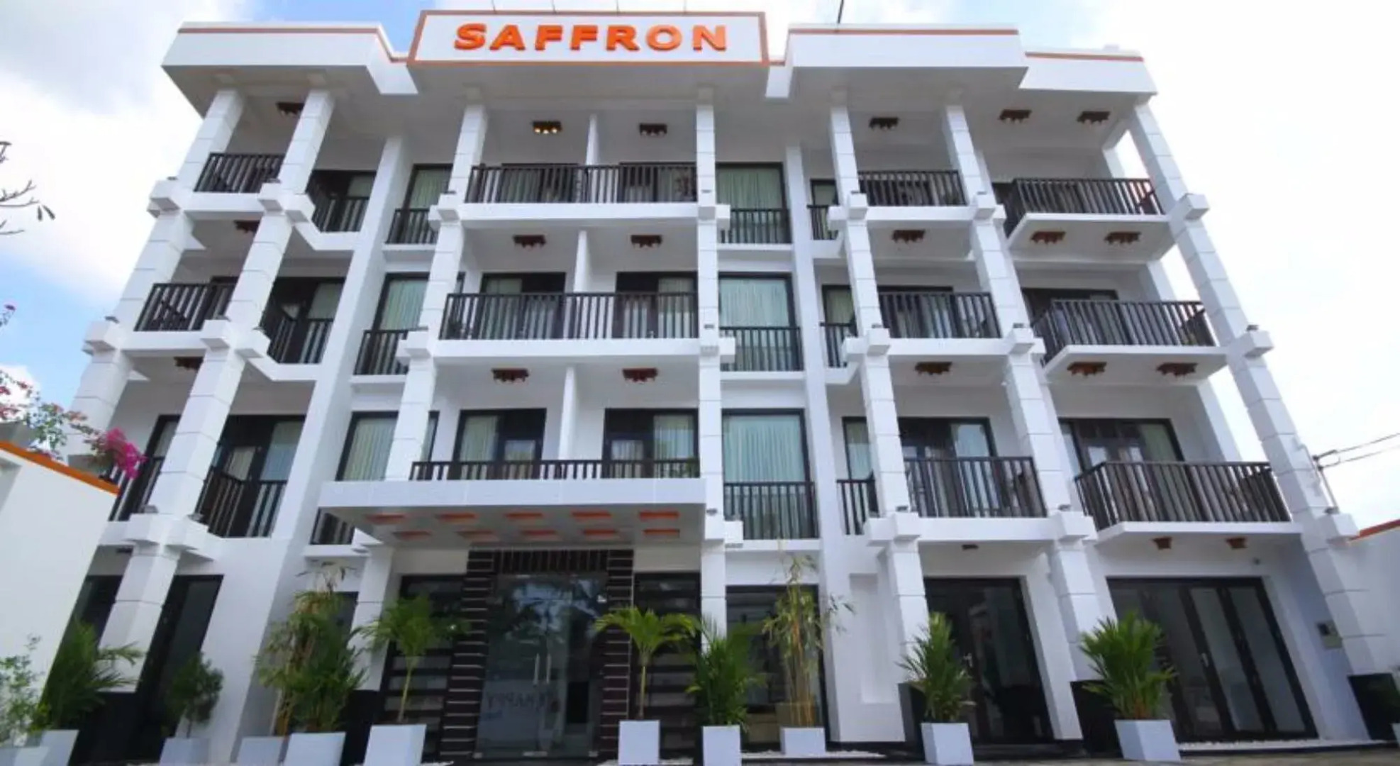 Saffron Hotel