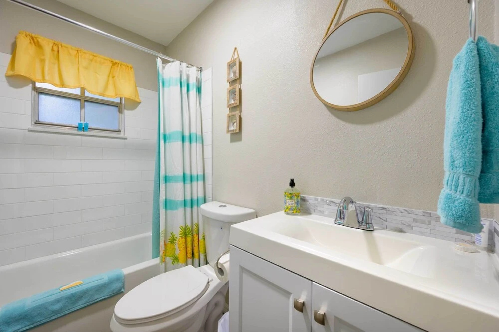 Hook, Line & Leisure: Lakefront Gem, 2 Mi to Dtwn