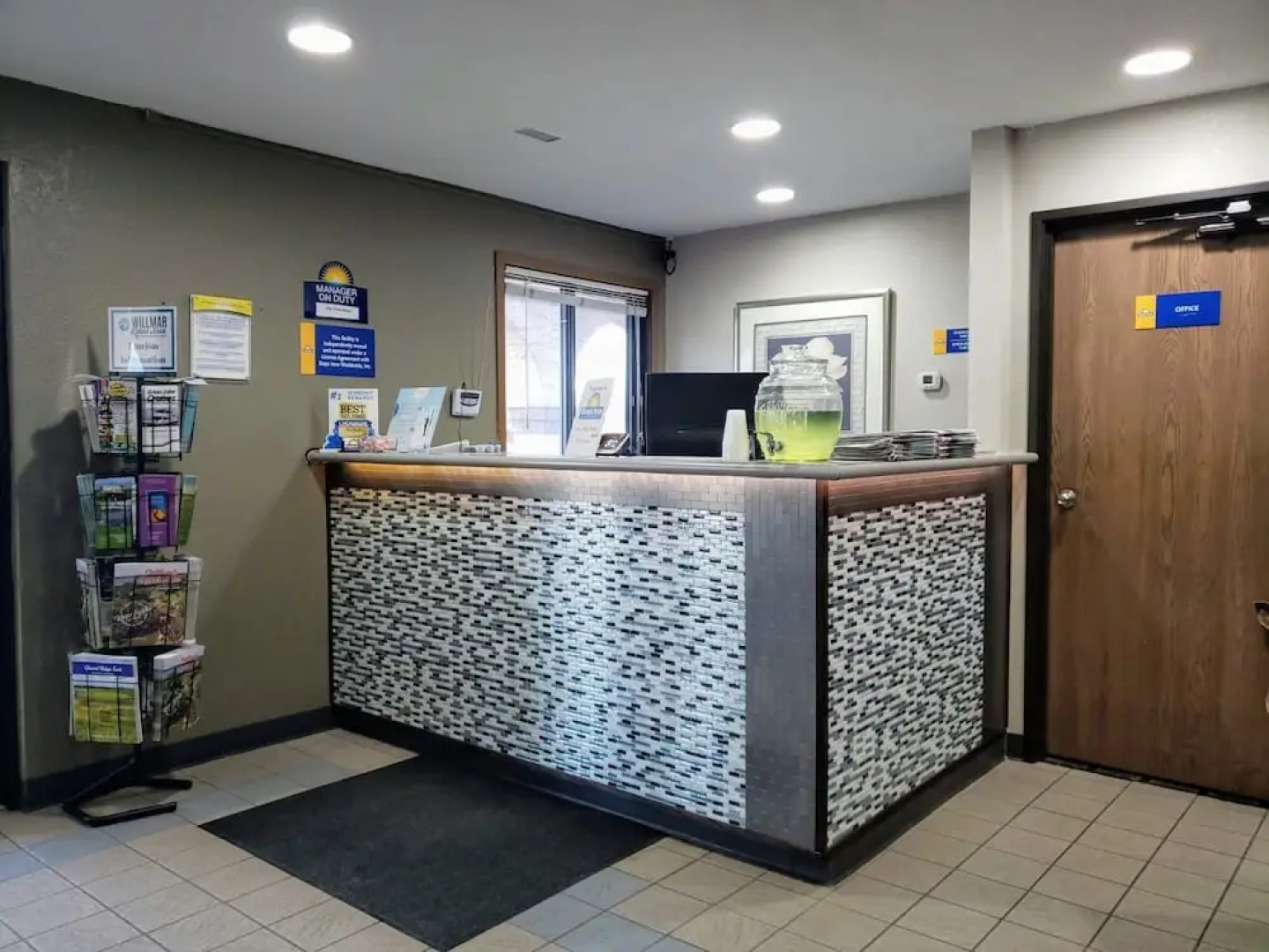 Days Inn By Wyndham Willmar